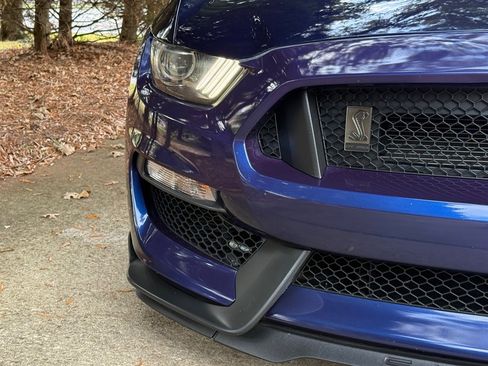 Used 2018 Ford Mustang Shelby GT350 image 11