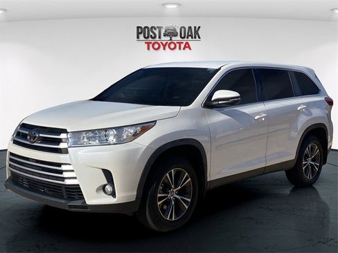 Used 2019 Toyota Highlander Plus image 3