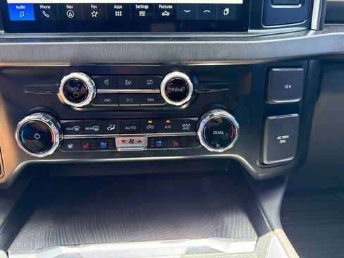 Used 2023 Ford F250 Platinum AWD/4WD image 27