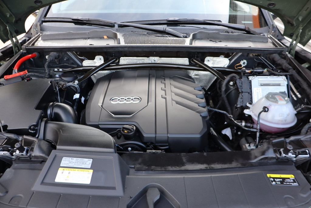Used 2024 Audi Q5 2.0T Premium Plus w/ Premium Plus Package AWD/4WD image 30