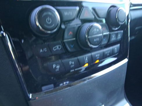 Used 2019 Jeep Grand Cherokee Overland image 18