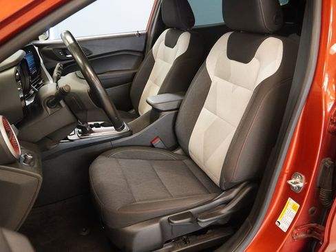 Used 2024 Chevrolet Trax RS FWD image 3