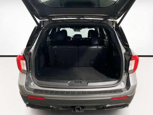 Used 2025 Ford Explorer ST-Line RWD image 19