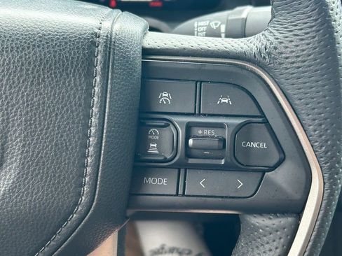 Used 2025 Toyota Tacoma TRD Sport RWD image 37