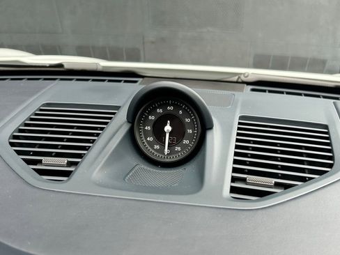 Certified 2025 Porsche 911 Carrera RWD image 33