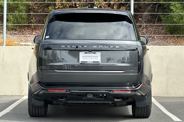 Used 2024 Land Rover Range Rover Long Wheelbase SE AWD/4WD image 4