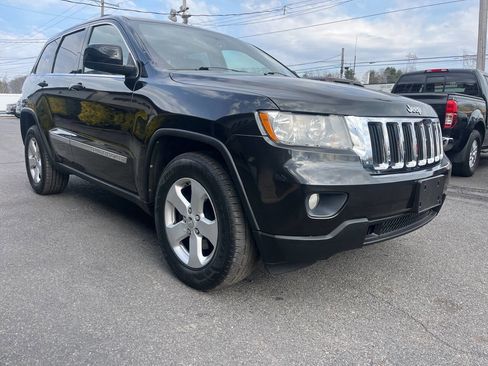 Used 2012 Jeep Grand Cherokee Laredo image 4