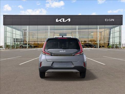 Used 2025 Kia Soul LX w/ LX Technology Package image 5