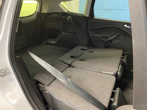 Used 2018 Ford Escape SE image 45