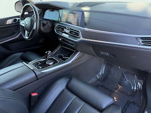 Used 2022 BMW X7 xDrive40i w/ Premium Package AWD/4WD image 25