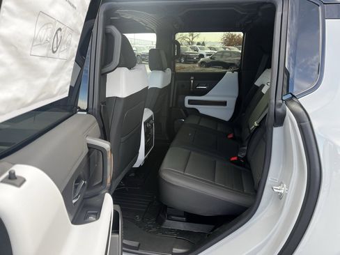 New 2025 GMC Hummer EV 3X w/ Extreme Off-Road Package image 29