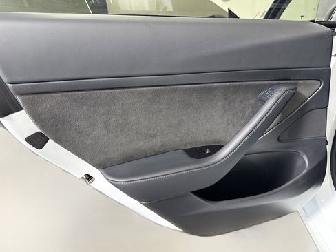 Used 2021 Tesla Model 3 Standard Range image 25