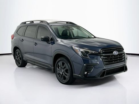 Used 2025 Subaru Ascent Bronze Edition w/ Onyx Package AWD/4WD image 3