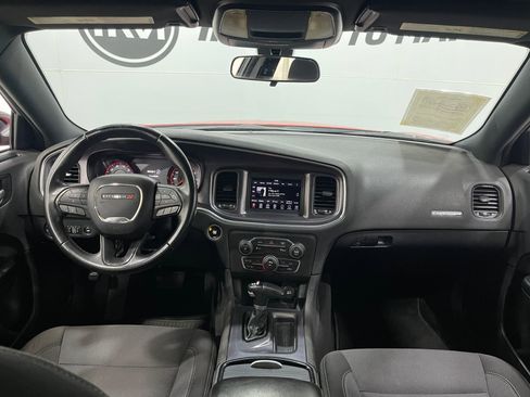 Used 2018 Dodge Charger SXT w/ Blacktop Package RWD image 16