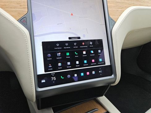 Used 2020 Tesla Model S Long Range Plus image 31