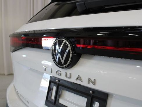 New 2026 Volkswagen Tiguan SE AWD/4WD image 31