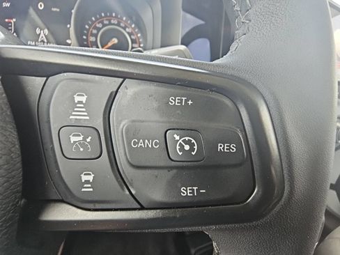 Used 2025 Jeep Wrangler Unlimited Rubicon AWD/4WD image 33