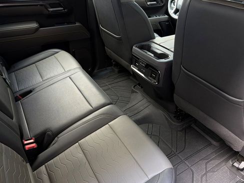 Used 2023 Chevrolet Silverado 1500 ZR2 w/ Technology Package image 17