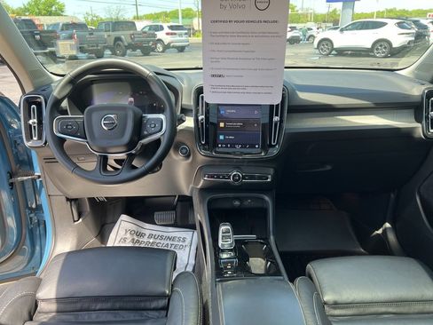 Certified 2023 Volvo XC40 B5 Plus w/ Protection Package Premier image 31