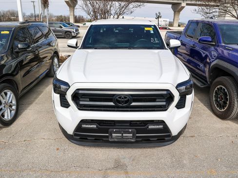 Certified 2024 Toyota Tacoma SR5 image 5