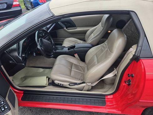 Used 1996 Chevrolet Camaro Z28 RWD image 17
