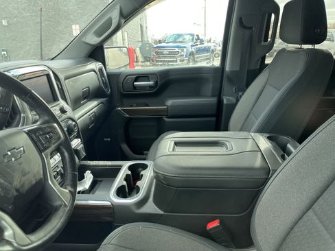 Used 2019 Chevrolet Silverado 1500 RST image 28