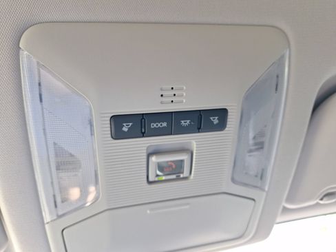 Used 2025 Toyota RAV4 LE FWD image 28