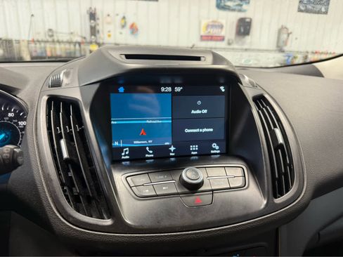 Used 2018 Ford Escape SE w/ SE Sync 3 Package AWD/4WD image 12