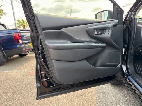 Used 2019 Nissan Murano SL AWD/4WD image 16