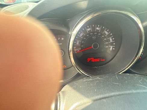 Used 2011 Kia Soul + FWD image 5