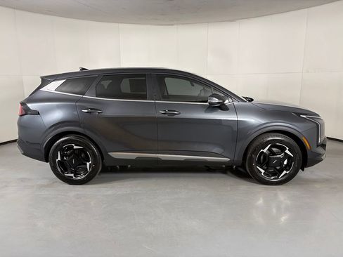 New 2026 Kia Sportage EX FWD image 9