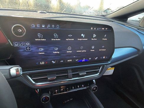 New 2026 Chevrolet Equinox EV LT FWD image 24