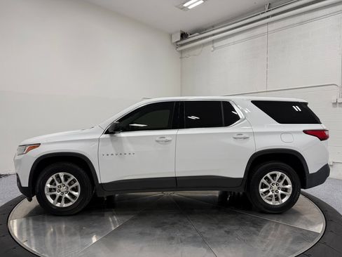 Used 2021 Chevrolet Traverse LS image 4