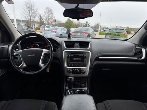Used 2015 GMC Acadia SLE image 16
