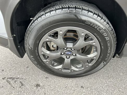 Used 2021 Subaru Crosstrek 2.5i Sport w/ Moonroof Package image 9