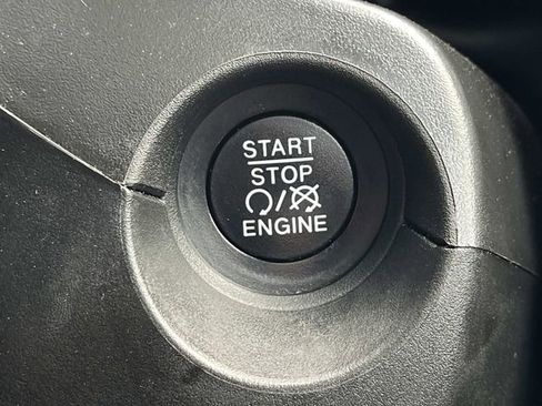Used 2019 Jeep Compass Limited w/ Safety & Security Group AWD/4WD image 37