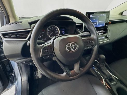 Used 2020 Toyota Corolla LE FWD image 11