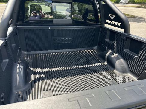 Certified 2024 Nissan Titan SV w/ SV Bronze Edition Package RWD image 14