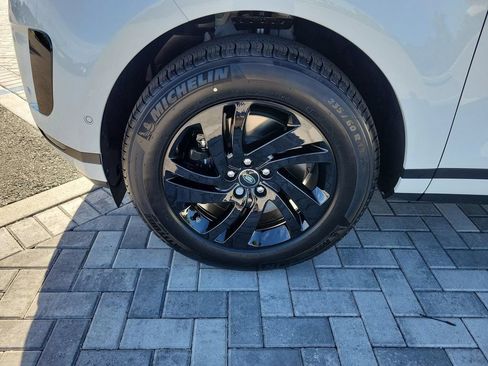 New 2026 Land Rover Range Rover Evoque S AWD/4WD image 13