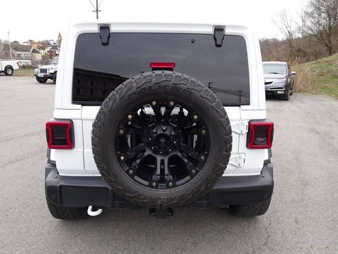 Used 2018 Jeep Wrangler Unlimited Sahara w/ Uconnect 4C Nav & Sound Group image 7