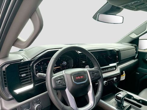 Used 2026 GMC Sierra 1500 SLT RWD image 12