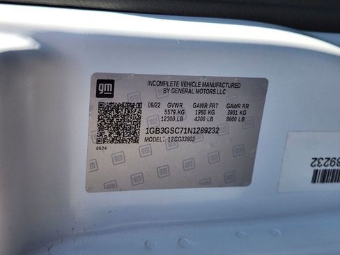 Used 2022 Chevrolet Express 3500 w/ Power Convenience Package RWD image 29
