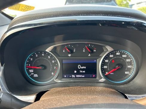 Used 2022 Chevrolet Traverse LT AWD/4WD image 9