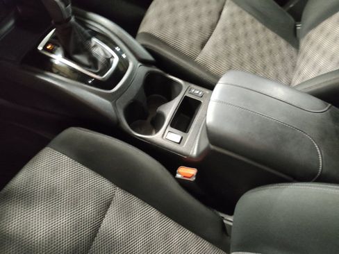 Used 2022 Nissan Rogue Sport SV FWD image 26