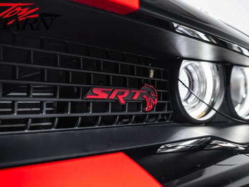 Used 2022 Dodge Challenger SRT Hellcat RWD image 9