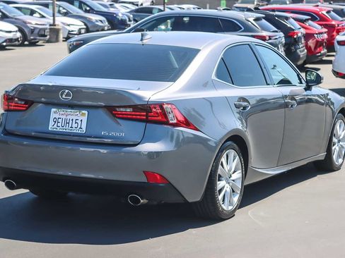 Used 2016 Lexus IS 200t image 4