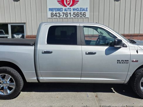 Used 2017 RAM 1500 Big Horn AWD/4WD image 4