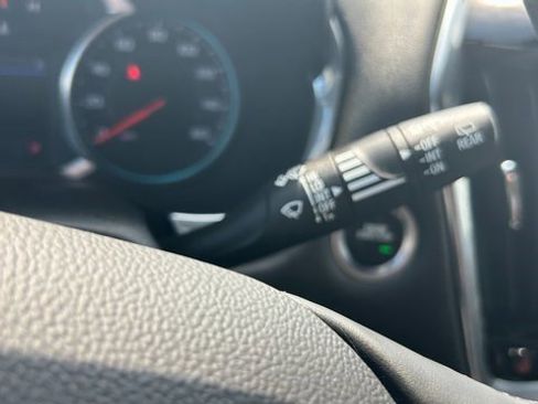 Certified 2023 Chevrolet Traverse RS image 16