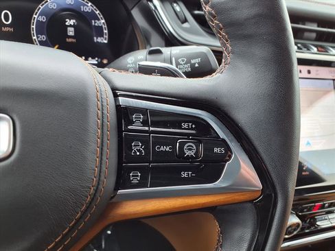 Used 2024 Jeep Grand Cherokee L Summit image 13