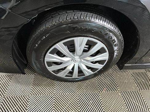 Used 2023 Toyota Camry LE FWD image 9
